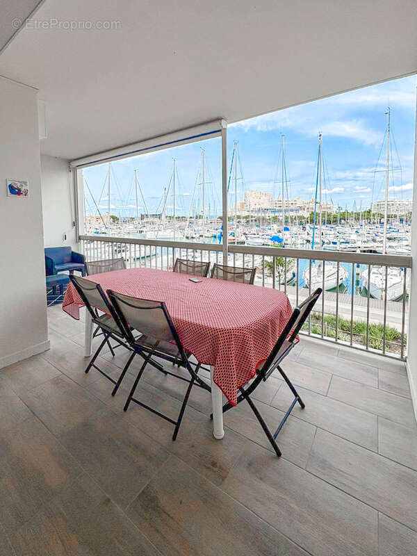 Appartement à MAUGUIO