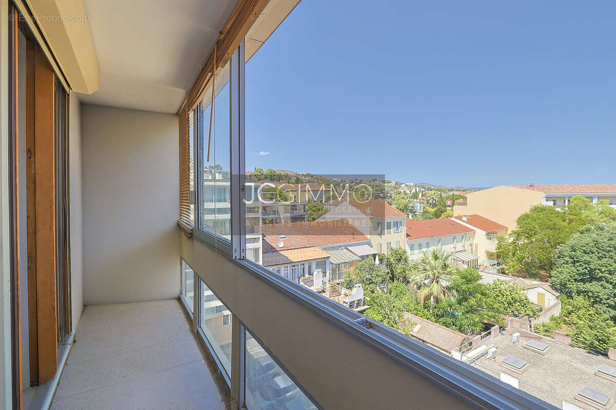 Appartement à HYERES