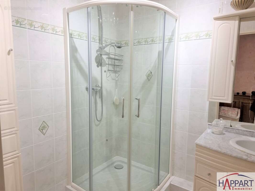 Appartement à VAUX-LE-PENIL