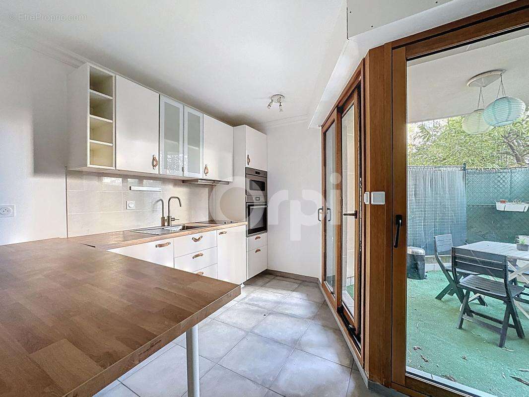 Appartement à LE PERREUX-SUR-MARNE