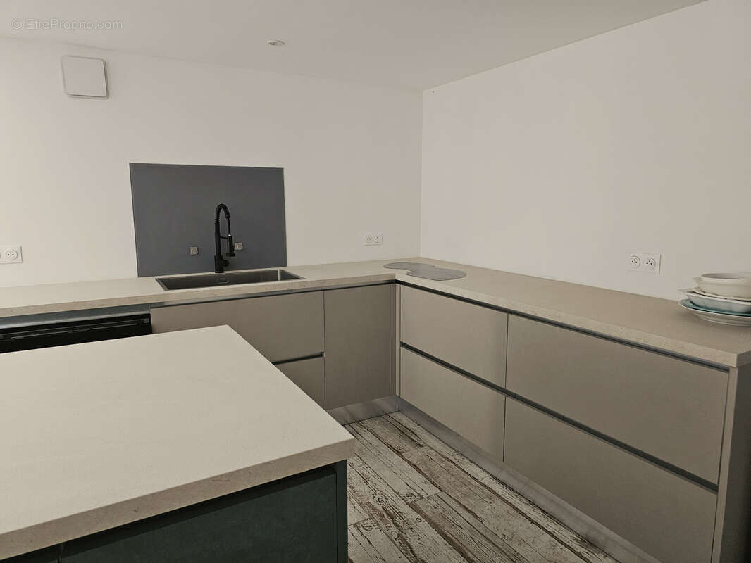 Appartement à ROGNES