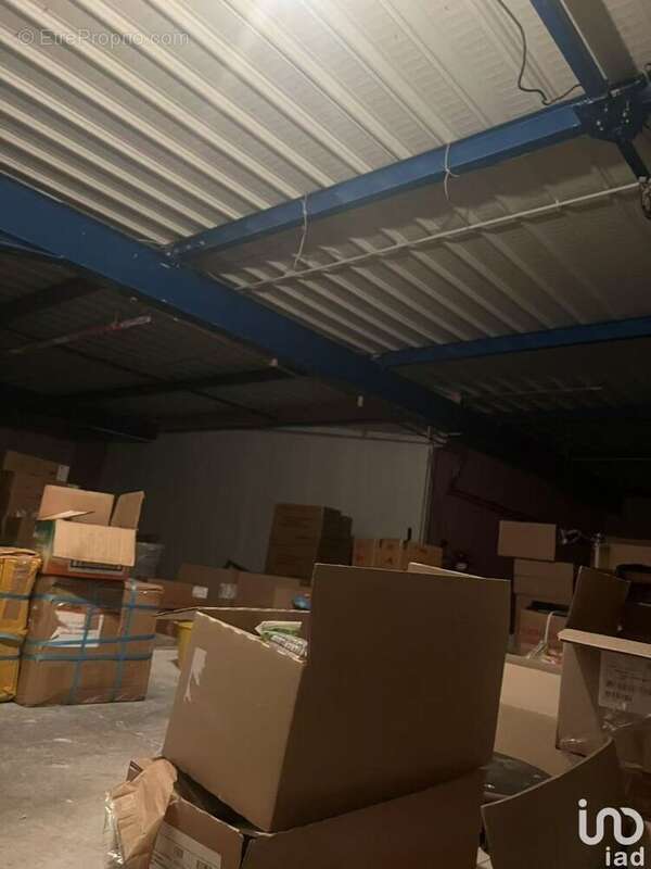 Photo 8 - Commerce à HIRSON