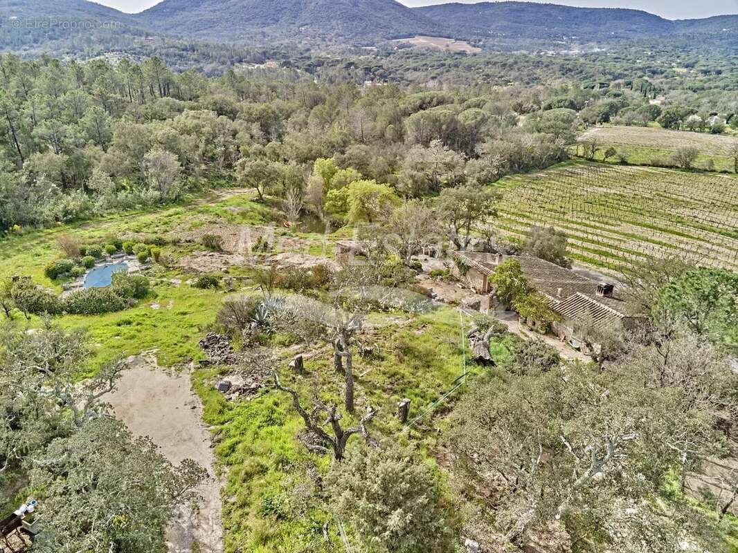 Maison à PLAN-DE-LA-TOUR