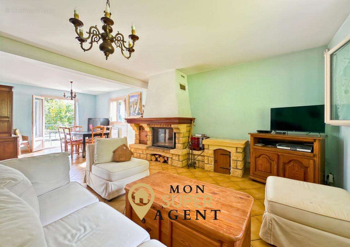 Maison à LE MEE-SUR-SEINE