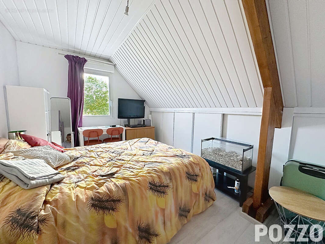 A Vendre - Bacilly - Maison 7 pièce(s) 187 m² - Piscine - Vie de plain pied - photo 13