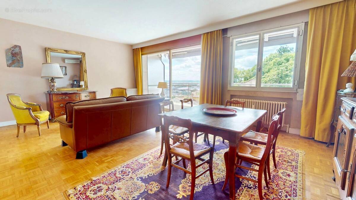 Appartement à LYON-5E