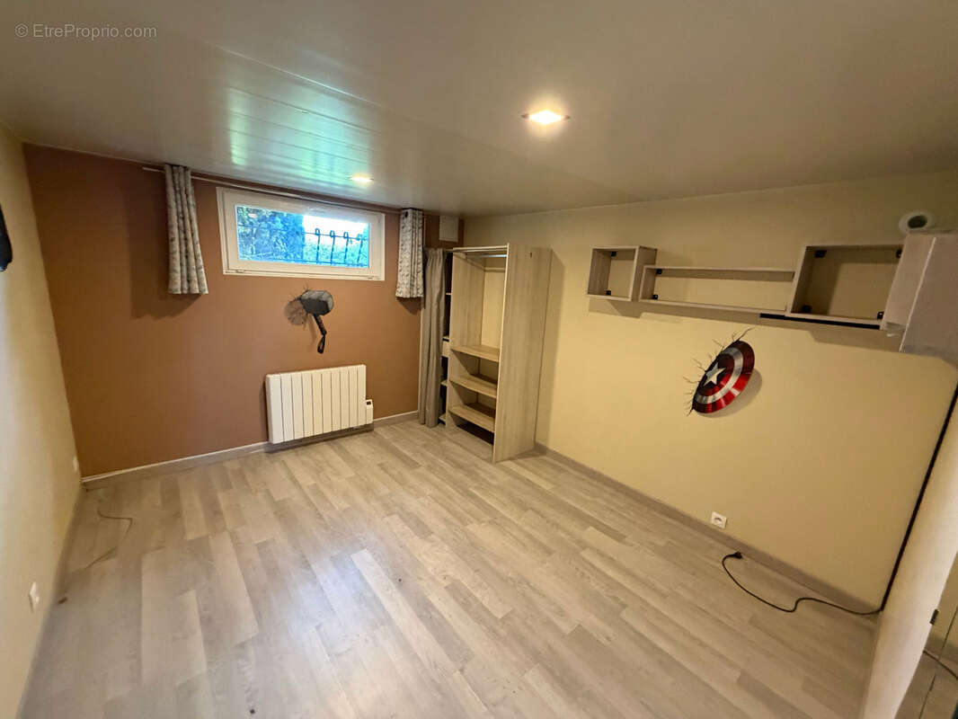 Maison 5 chambres - garage - terrasses - terrain - photo 9