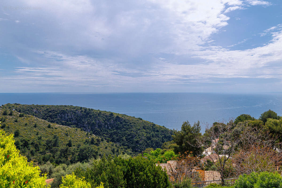 Maison à EZE