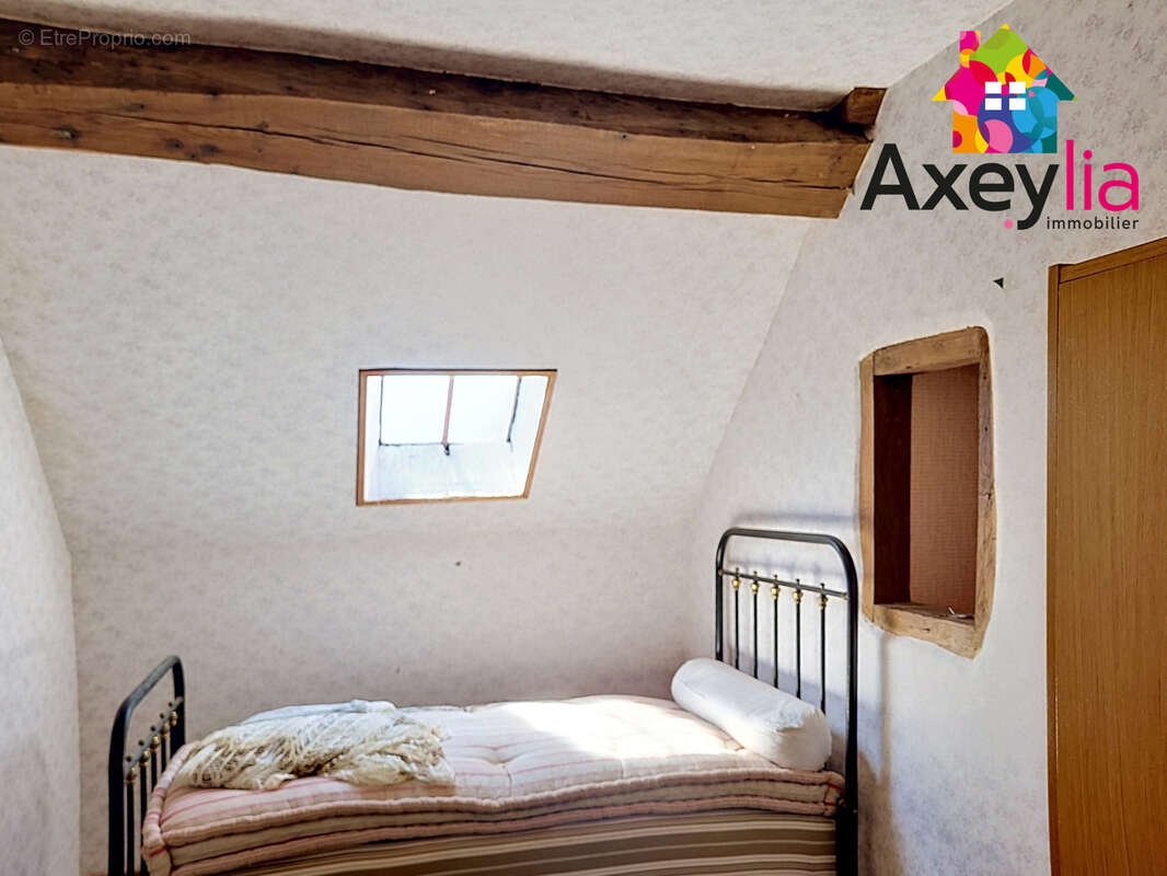 A vendre - semur-en-brionnais- maison de bourg 5 chambres et terrain - photo 9