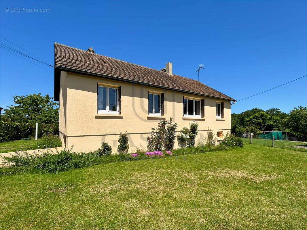 Maison à LA VIEILLE-LYRE