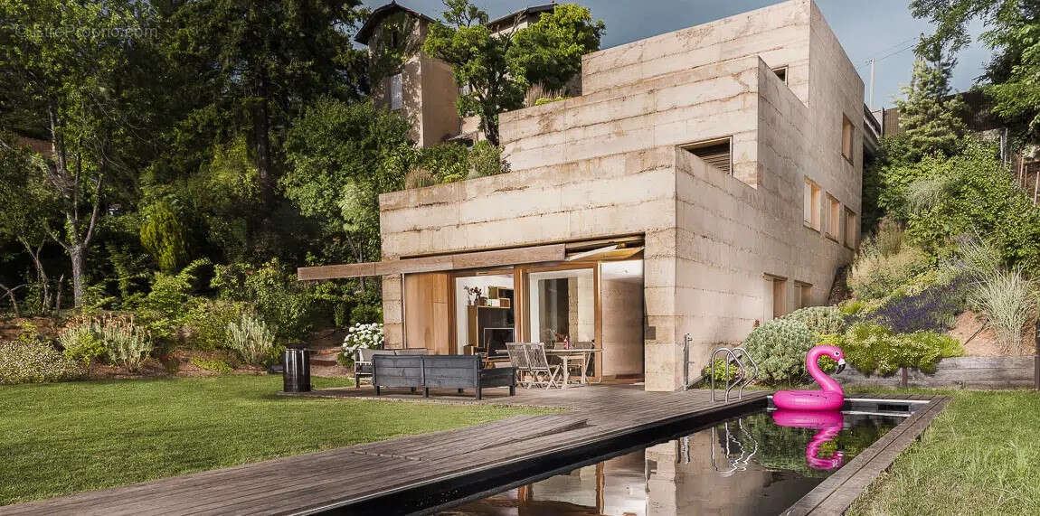 Maison à SAINT-CYR-AU-MONT-D'OR