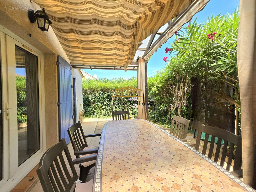 Maison à VIC-LA-GARDIOLE