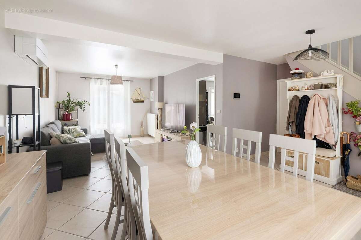 Maison à LEUVILLE-SUR-ORGE