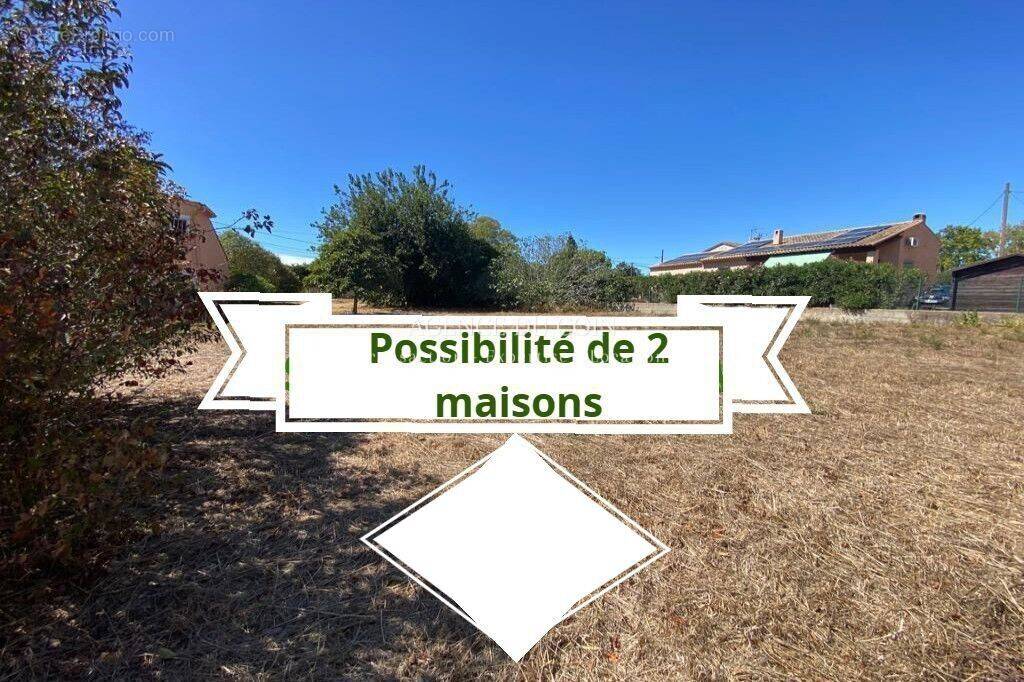 Terrain à LE MUY