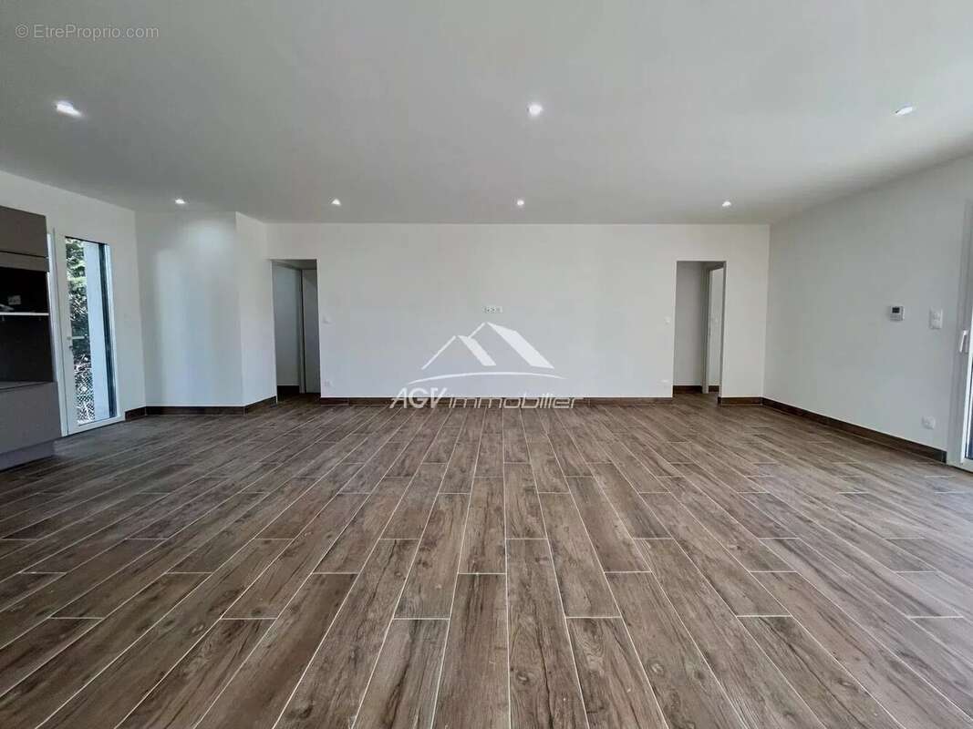 Maison à SAINT-MARTIN-DE-VALGALGUES