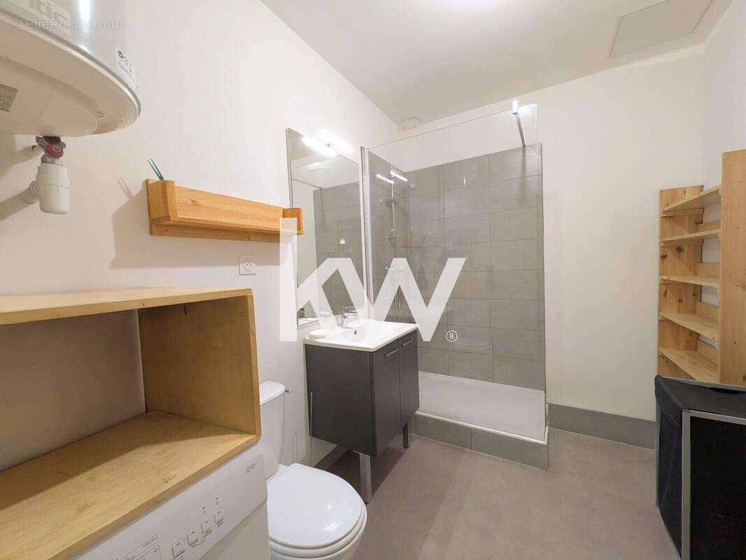 Appartement 39 m² à Saint-Etienne  - photo 4