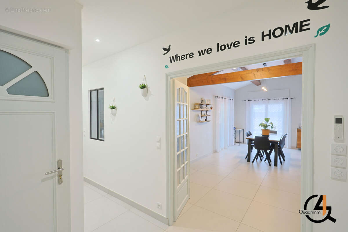 Appartement à RESTINCLIERES