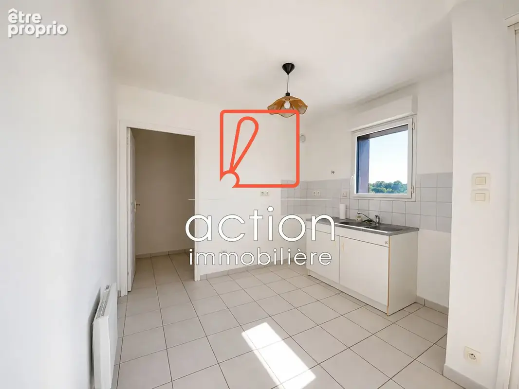 Lumineux appartement T2 de 61m2 avec balcon et parking - Centre-ville Lannion / Rive gauche - photo 3