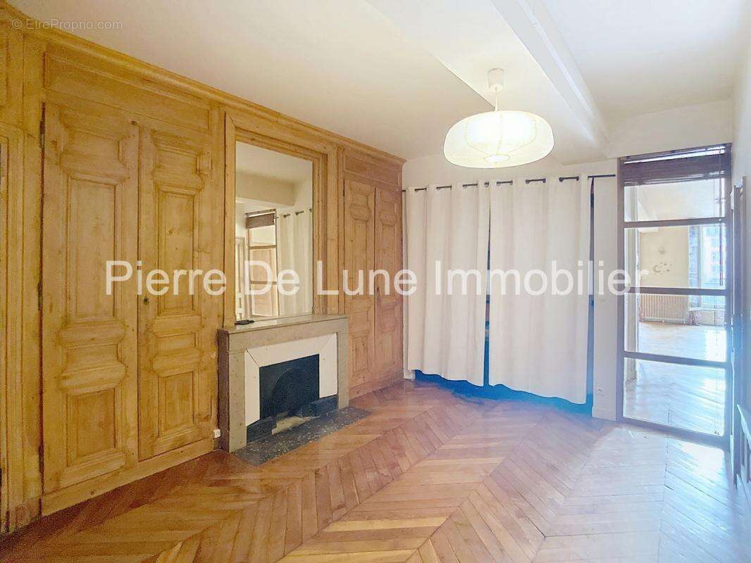 Appartement à LYON-1E