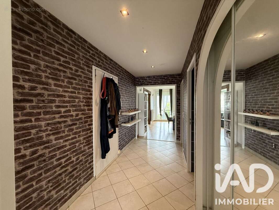 Appartement 68 m² à Reims  - photo 7
