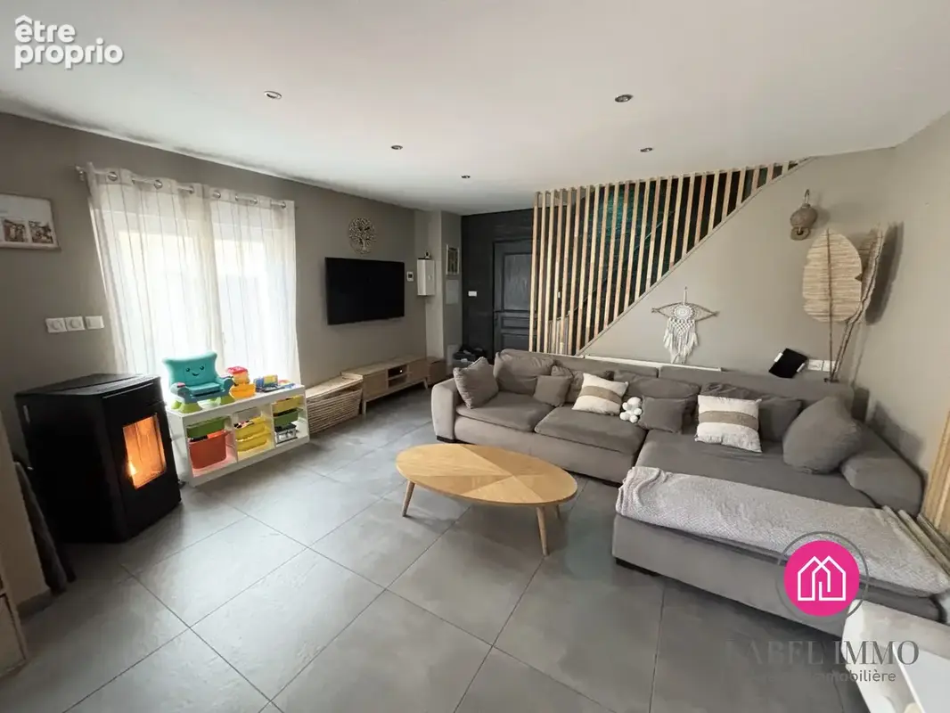 Maison 9 pièces 205 m² à vendre à Wallers (59135) - photo 2