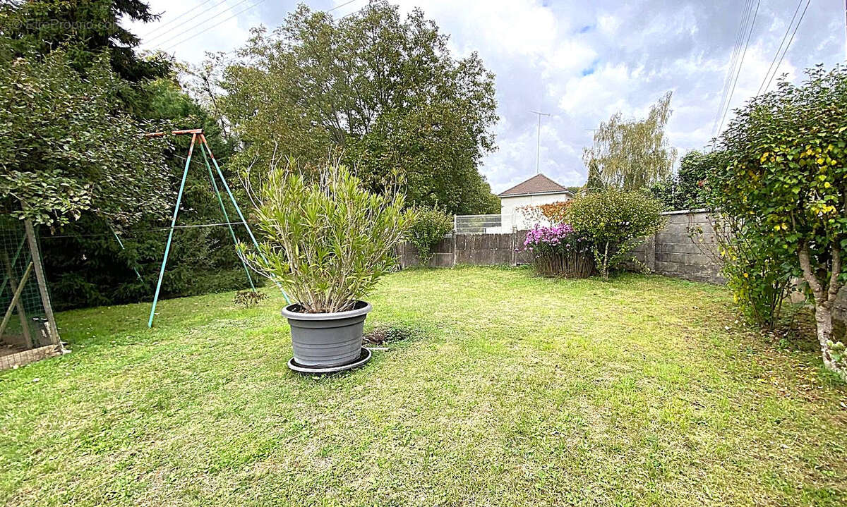 Maison à MONTRICHARD