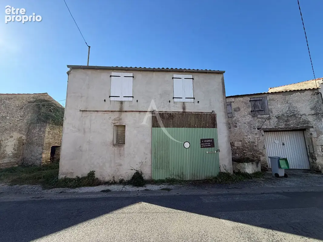 Parking à SAINT-FROULT