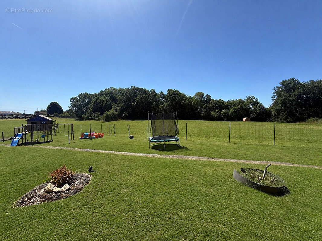 Cauzac - Maison contemporaine de plain-pied dans un cadre privilégié - photo 2