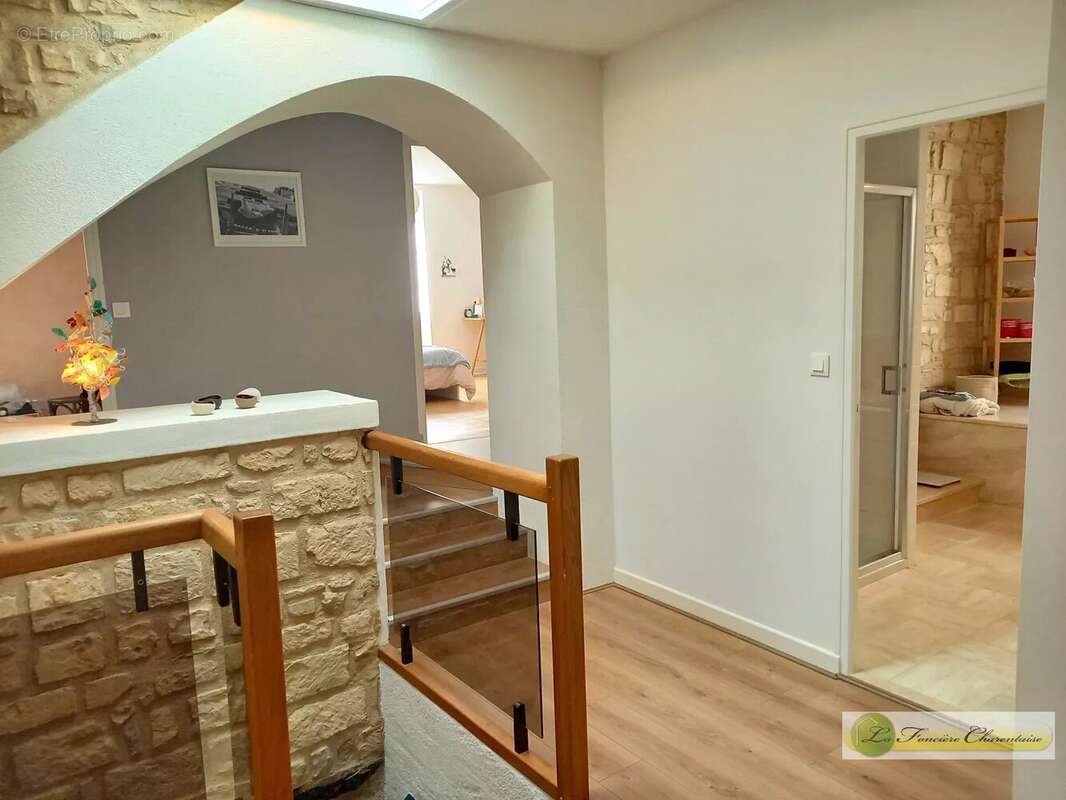 Maison à SAINT-AMANT-DE-BOIXE