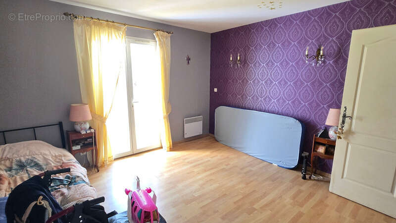 Maison à ORADOUR-SUR-GLANE