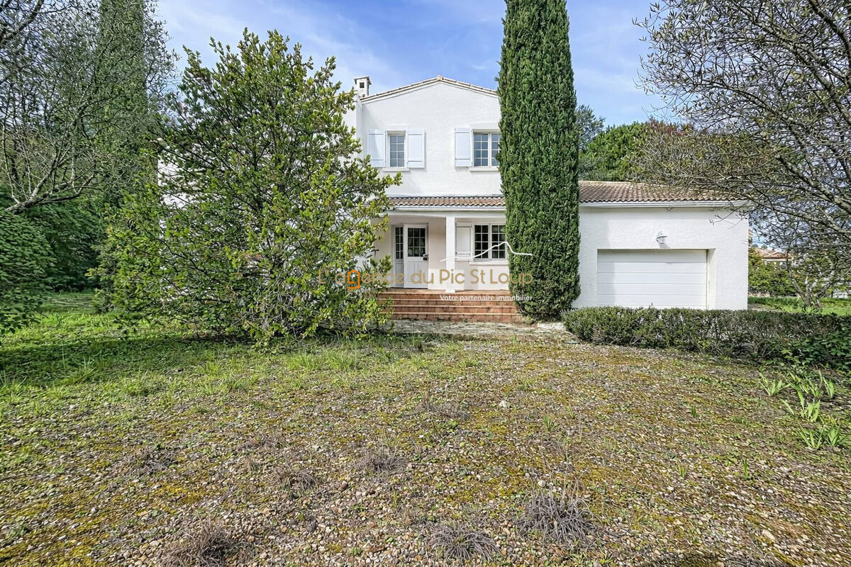 Maison à SAINT-CLEMENT-DE-RIVIERE