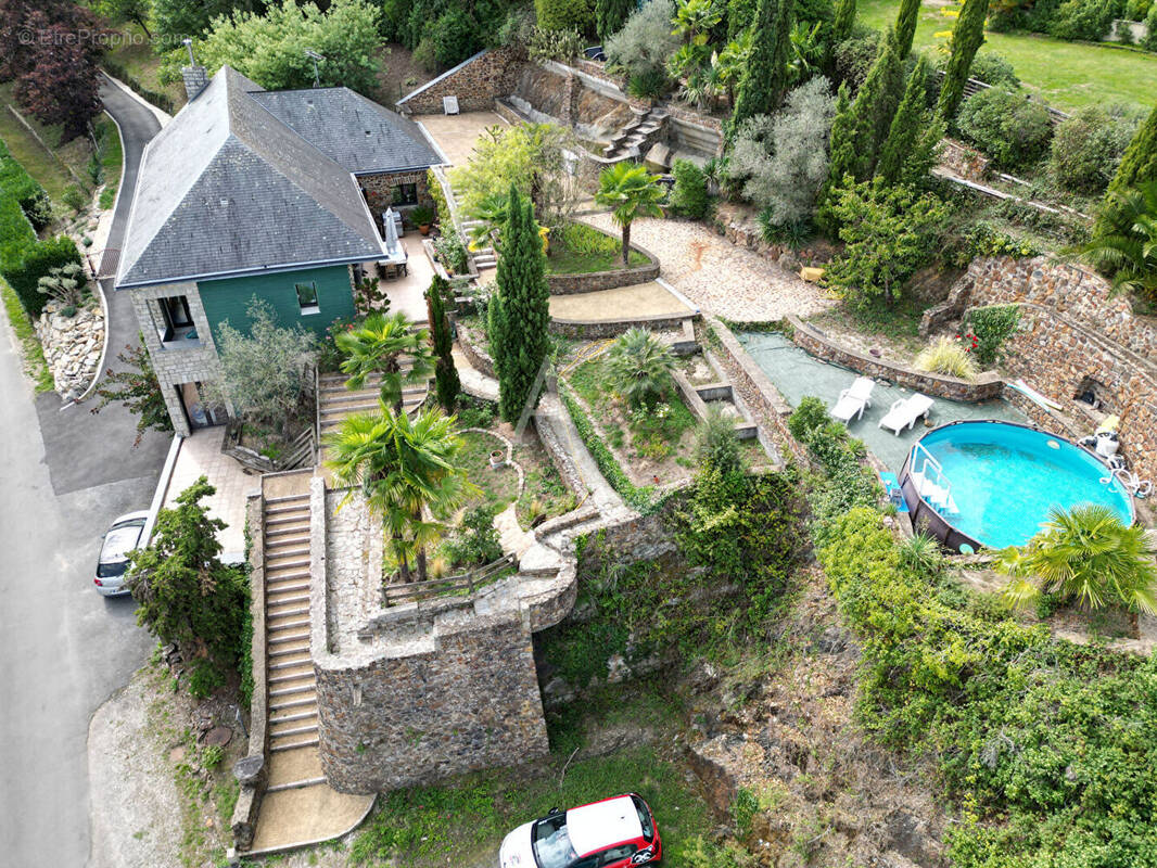 Maison à CHATEAU-GONTIER