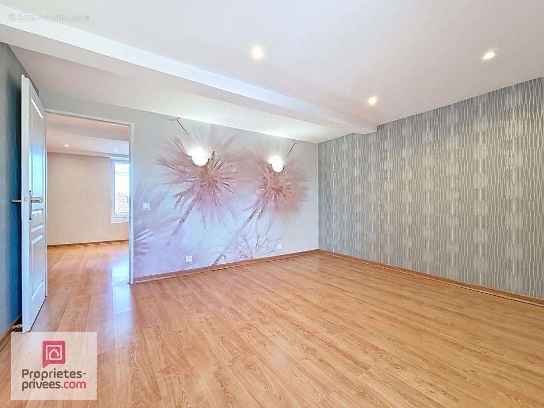 Maison à LES ABRETS