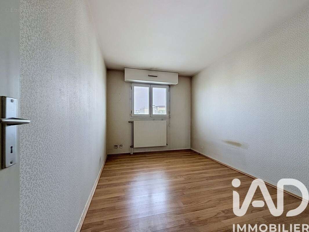 Photo 7 - Appartement à COURBEVOIE