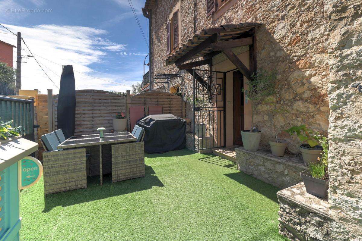 Élégante maison de village avec terrasses à 30mn de Nice !! - photo 7