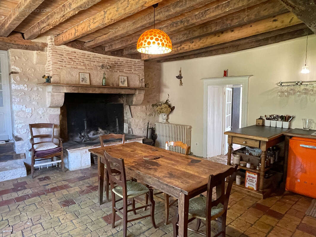 Maison à MONTCARET