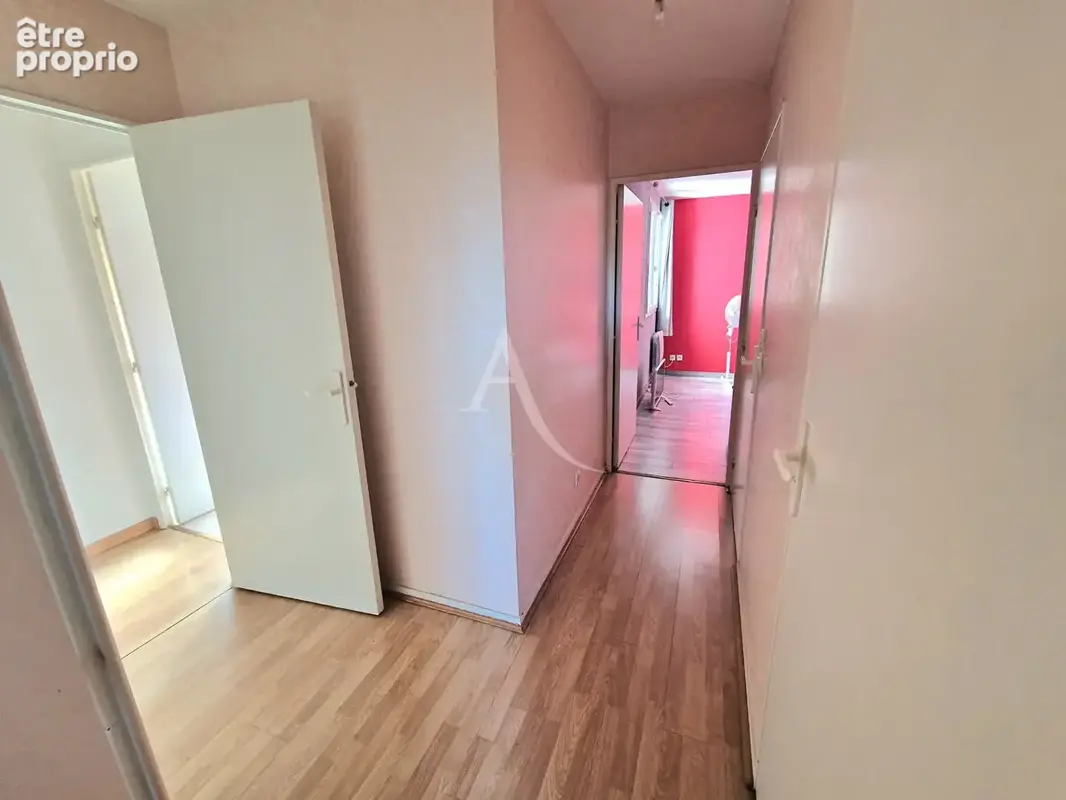 Proches commerces et écoles, aux calmes  F4 73m2  3chambres, ascenceur, balcon, place de parking sous-sol - photo 11
