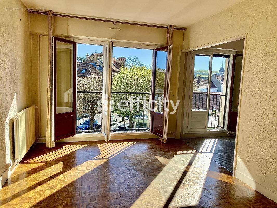 Appartement à PLAISIR