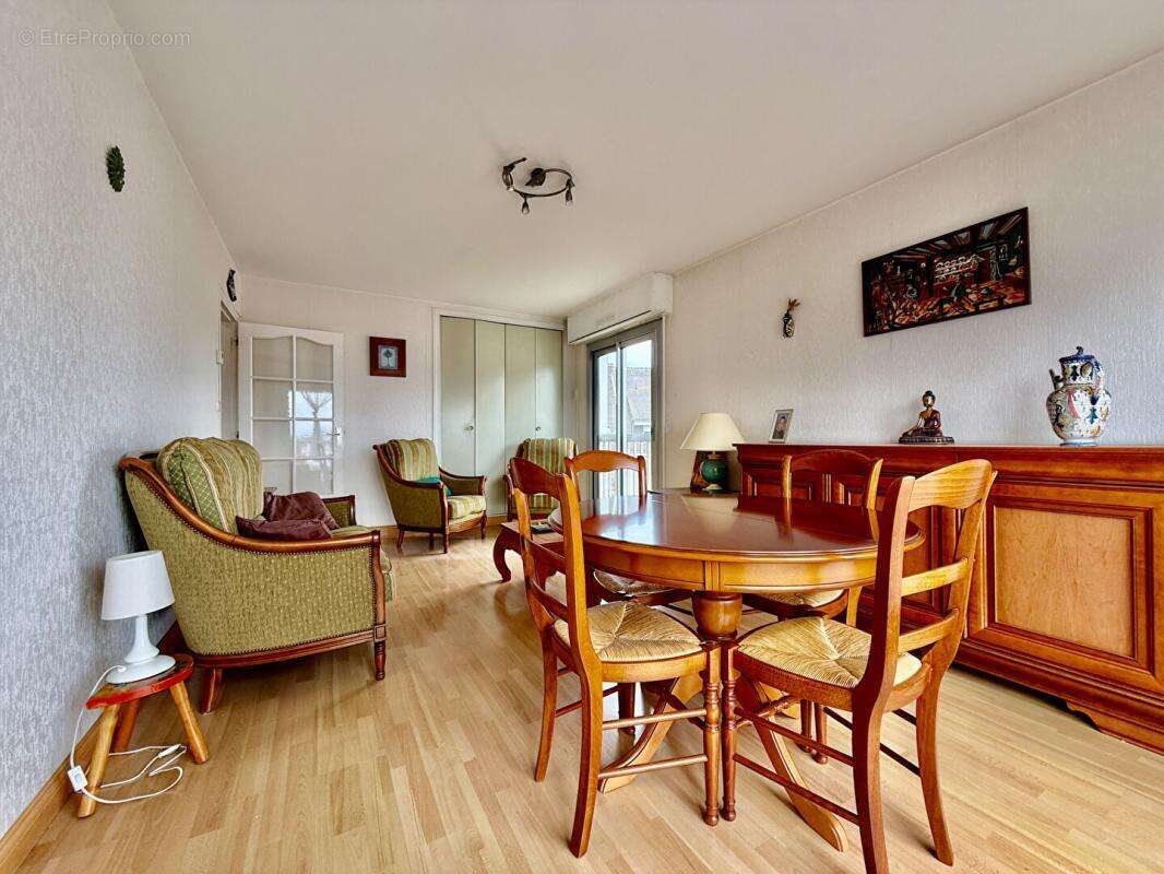 Appartement à OUISTREHAM