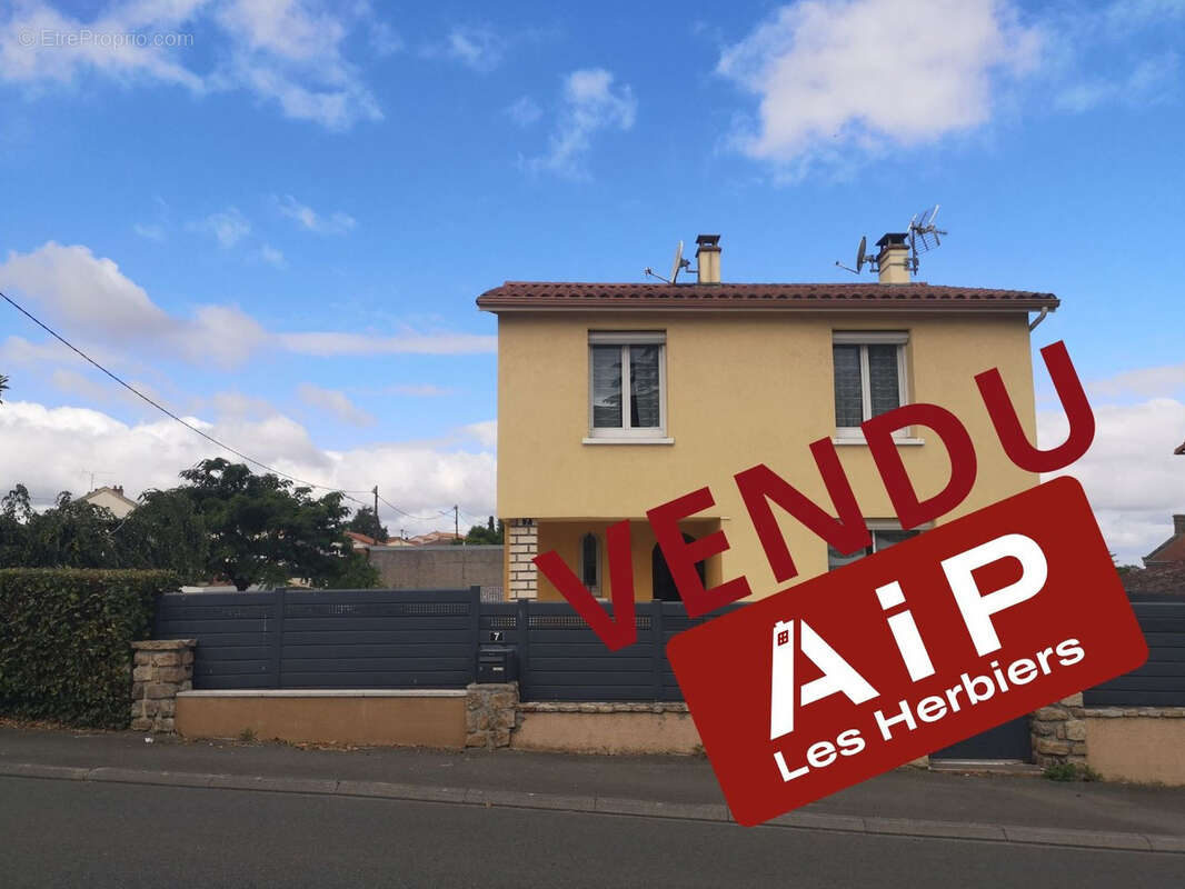 Maison à MENOMBLET