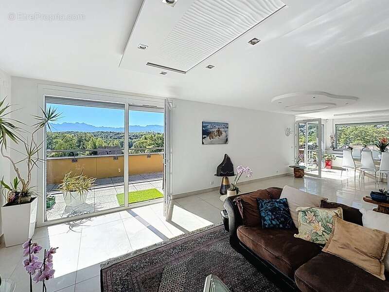 Appartement à vendre 5 pièces Attique à VETRAZ MONTHOUX (74) - photo 9