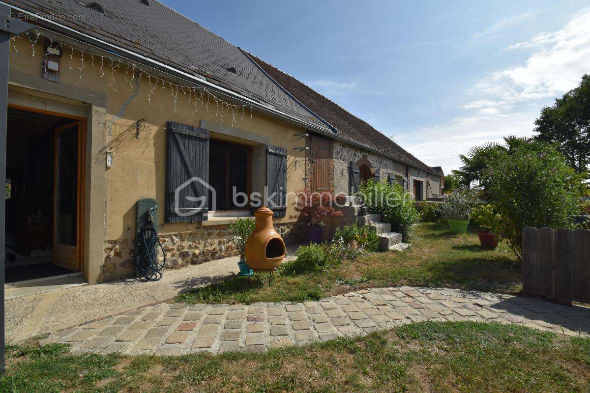 Longère évolutive avec dépendances - photo 2