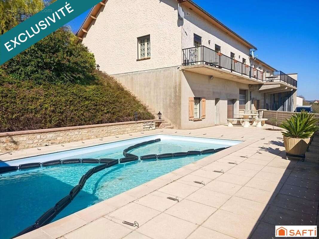 Maison 210 m² à Coulanges-La-Vineuse  - photo 2