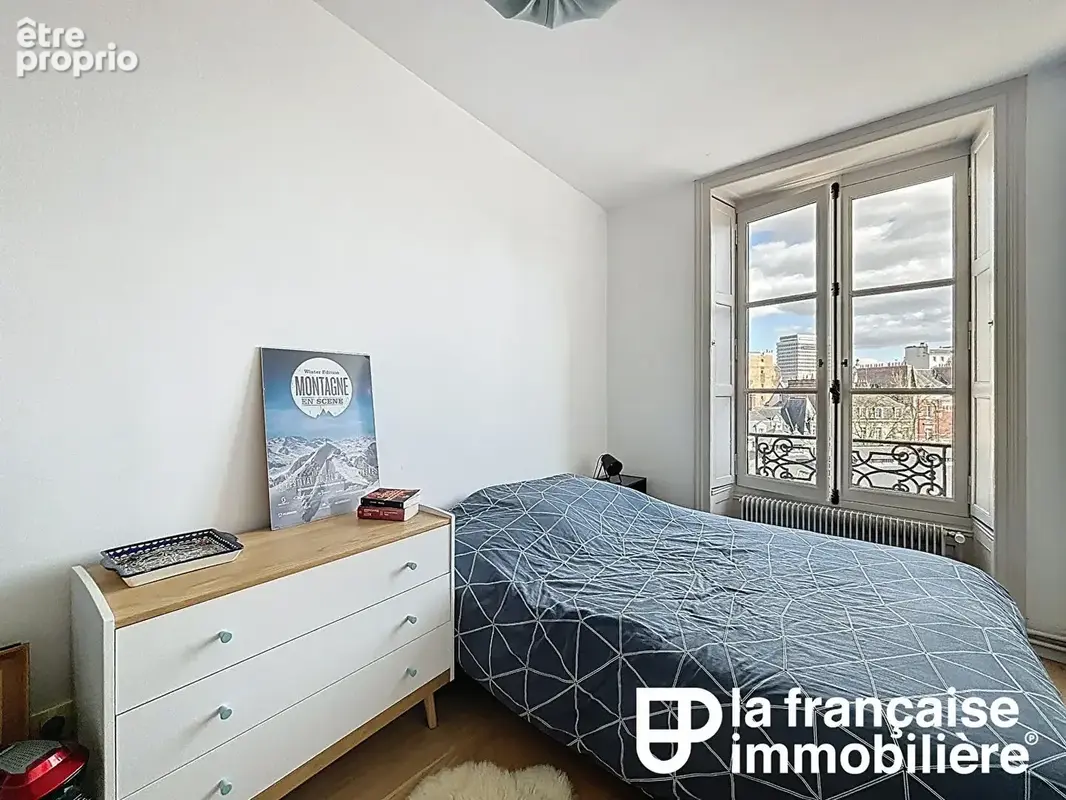 Appartement Rennes - Centre-ville - Les Halles -  5 pièces - 100.19 m² - Grenier - Ascenseur - exposition Sud-Ouest - garage en  - photo 11