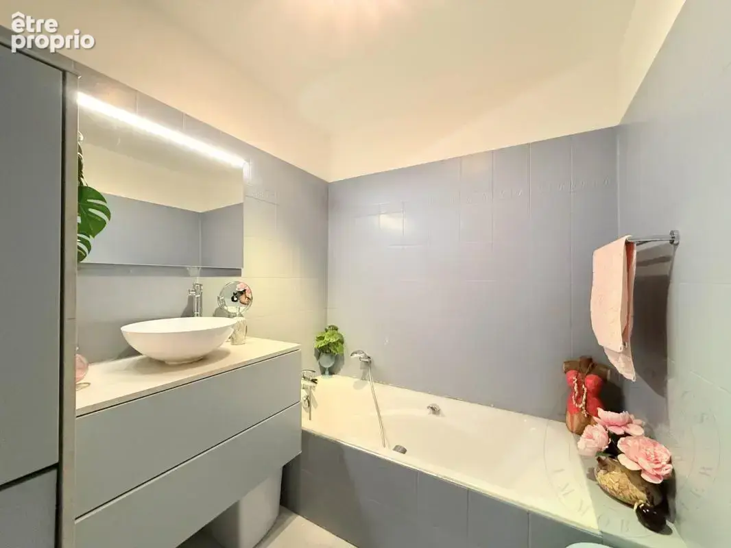 Appartement T4 de 108 m² - 3 Chambres - LYON 3 - photo 12