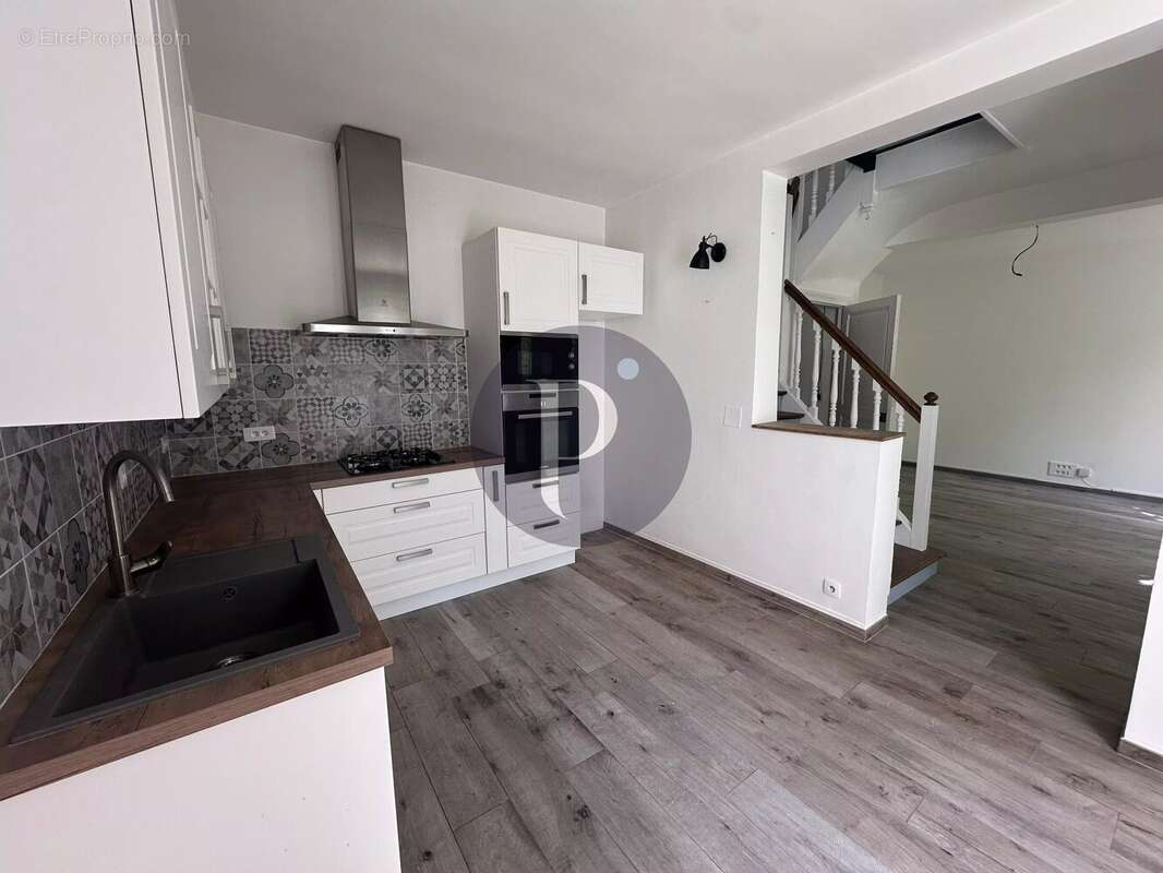 Maison de ville - villejuif - 94800 - pasteur - 3 pieces 65m² (94m² au sol) - ligne 7 - photo 9