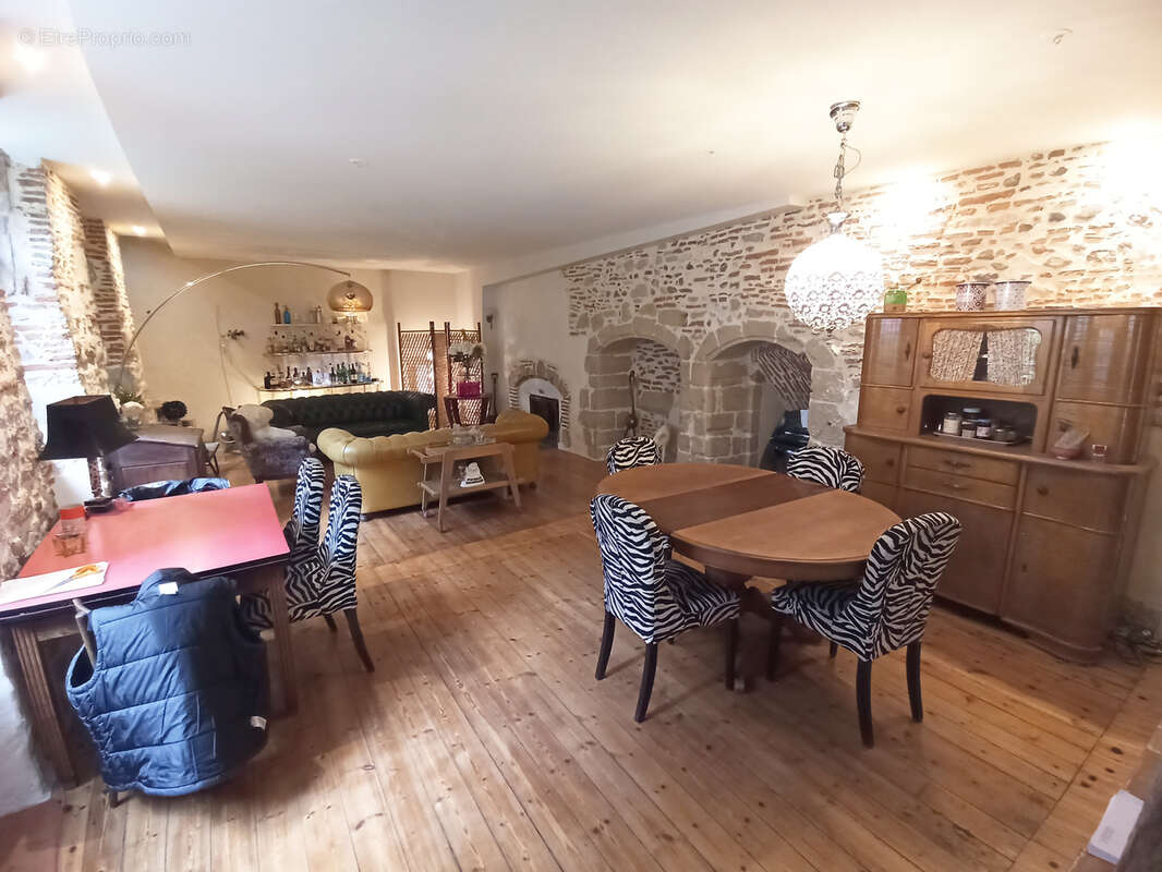 Ensemble immobilier au coeur du centre ville - photo 2