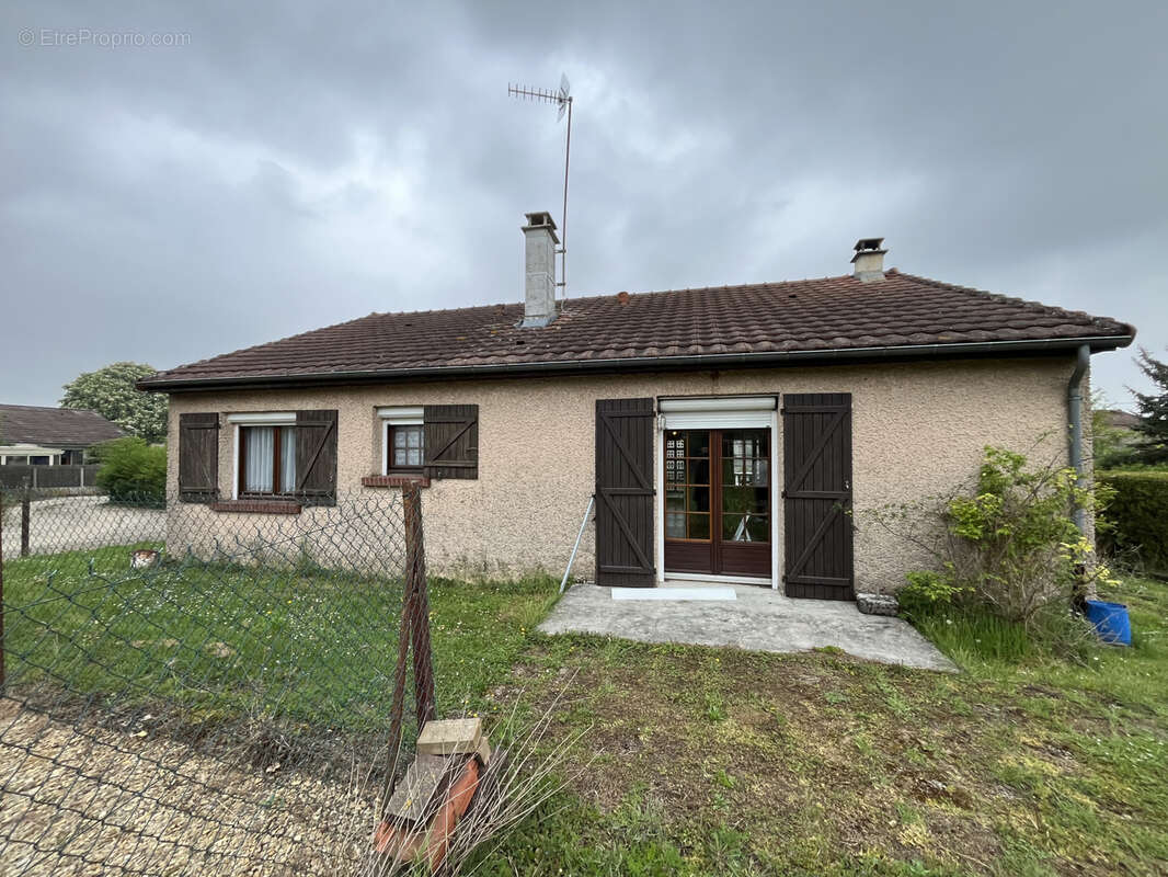 Maison à LOISY-SUR-MARNE
