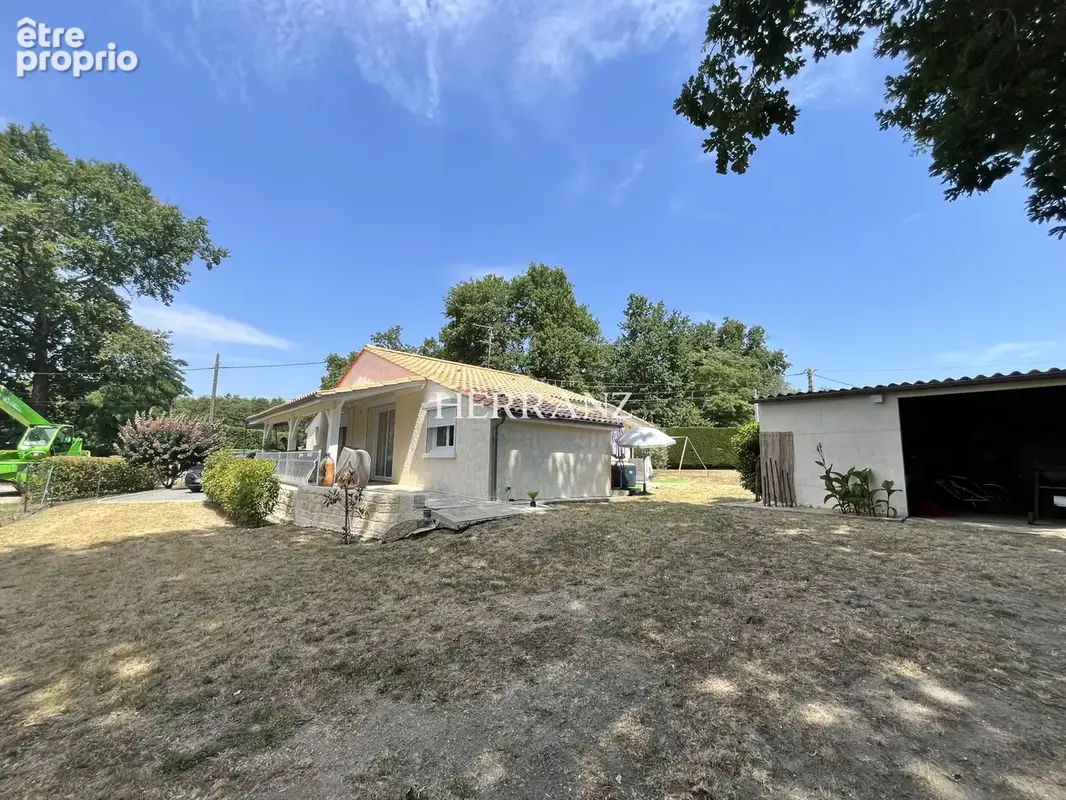Maison rénovée 3 chambres sur terrain clos de 1 080 m2 à Saint-Denis-de-Pile - photo 14