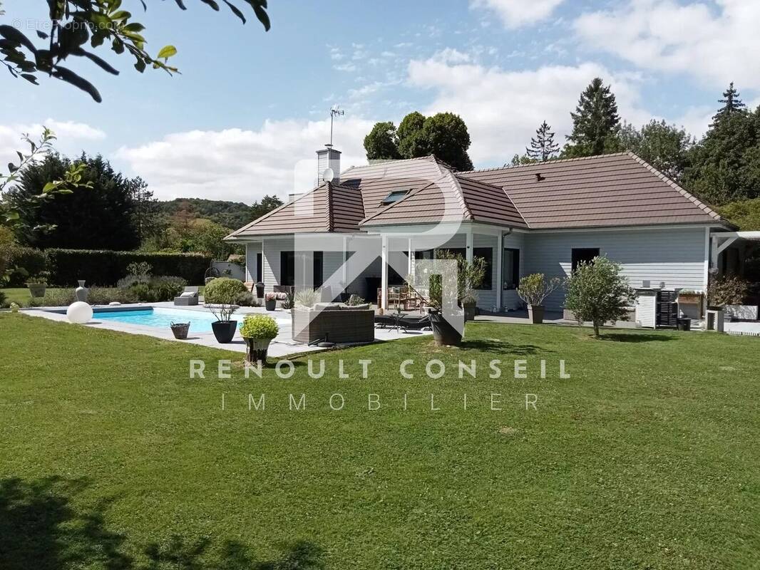 Maison à FONTAINE-SOUS-JOUY